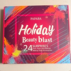 Holiday Beauty Blast Advent Calendar 24 Pieces NEW - SEALED